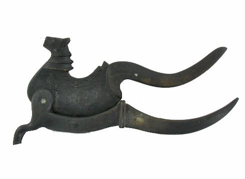 Antique Thai Bronze Seed Cracker: Excellent antique piece; used to crack seeds for chewing; 7"