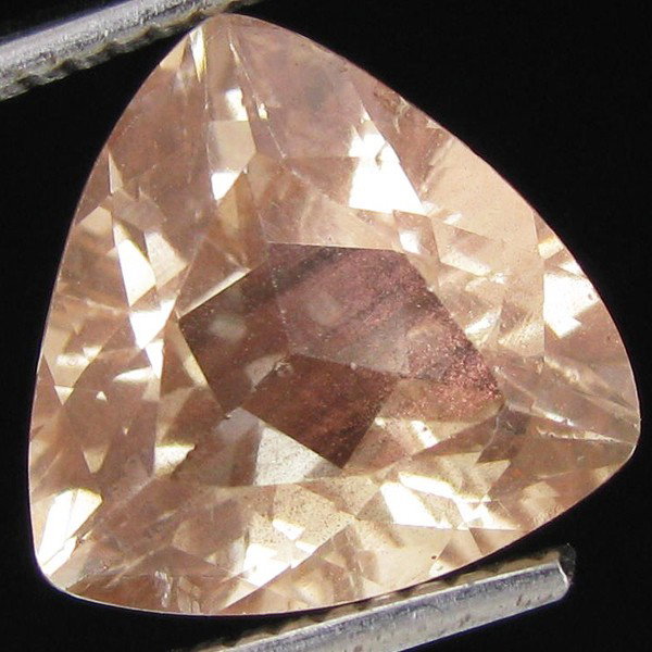 3.25ct Clear Champagne Oregon Sunstone Trillion: Excellent hi grade piece; well cut & colored; with treatment
