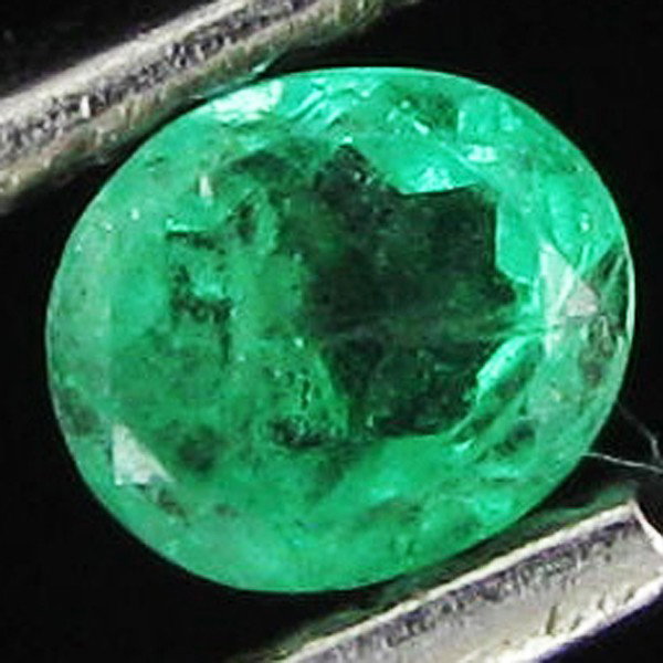 0.17ct Clean Green Colombian Emerald: Excellent piece; well cut & colored; with treatment
