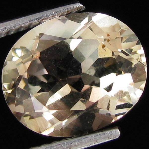 1.65ct Clear Champagne Oregon Sunstone Oval: Excellent hi grade piece; well cut & colored; with treatment