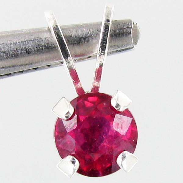 1.65ctw Ruby Sterling Pendant: Nicely carfted piece