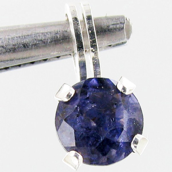 1.03ctw Iolite Sterling Pendant: Nicely carfted piece