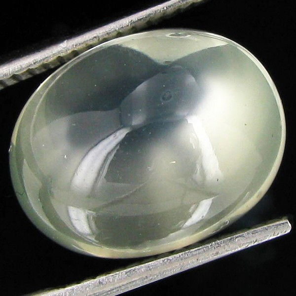 9.35ct Clear Misty Moonstone Cat's Eye Cabochon: Excellent piece; well cut & colored; with treatment
