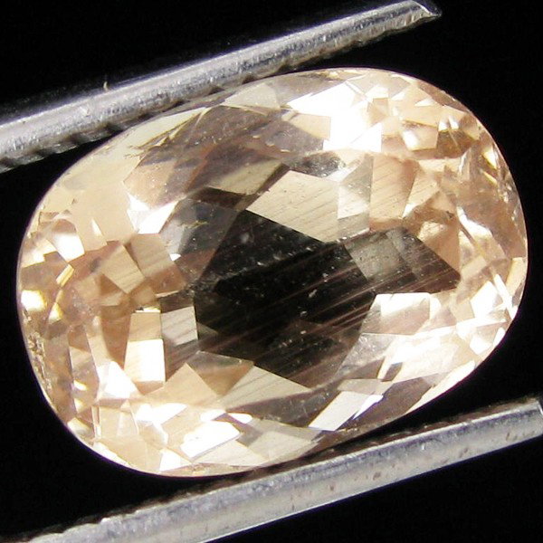 3.35ct Clear Champagne Oregon Sunstone Oval: Excellent hi grade piece; well cut & colored; with treatment
