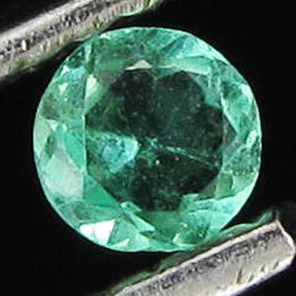 0.10ct Clean Green Colombian Emerald: Excellent piece; well cut & colored; with treatment