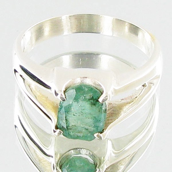 22.91twc Colombian Emerald Sterling Ring: Excellent well crafted piece; stone well cut/colored with treatment