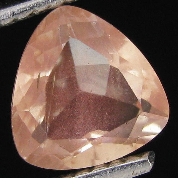 1.20ct Clear Champagne Oregon Sunstone Trillion: Excellent hi grade piece; well cut & colored; with treatment