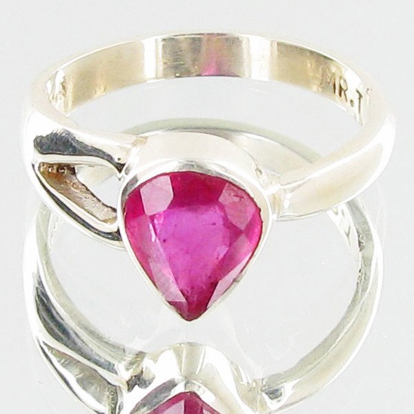 19.77twc Mozambique Ruby Sterling Ring: Excellent well crafted piece; stone well cut/colored with treatment