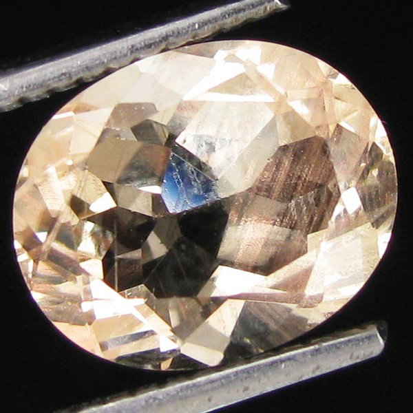 1.20ct Clear Champagne Oregon Sunstone Oval: Excellent hi grade piece; well cut & colored; with treatment