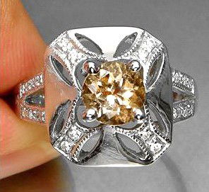 1.10ct Imperial Topaz White Gold Vermeil Ring: excellent well-made ring; gold vermeil