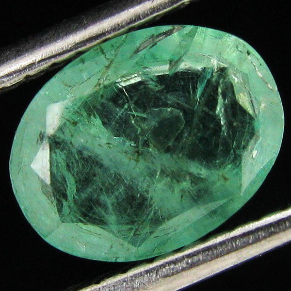0.88ct Colombian Emerald Oval: Excellent piece; well cut & colored; with treatment