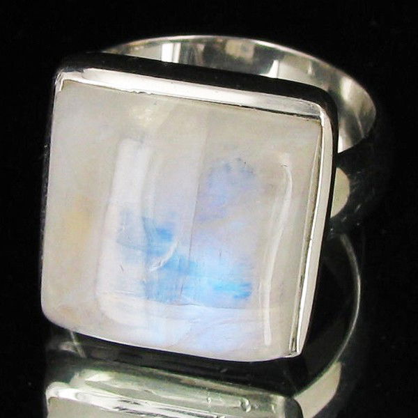 52.7twc Moonstone Sterling Ring: Excellent well crafted piece; stone well cut/colored with treatment
