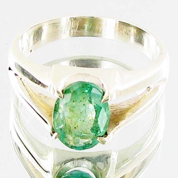 20.54twc Colombian Emerald Sterling Ring: Excellent well crafted piece; stone well cut/colored with treatment