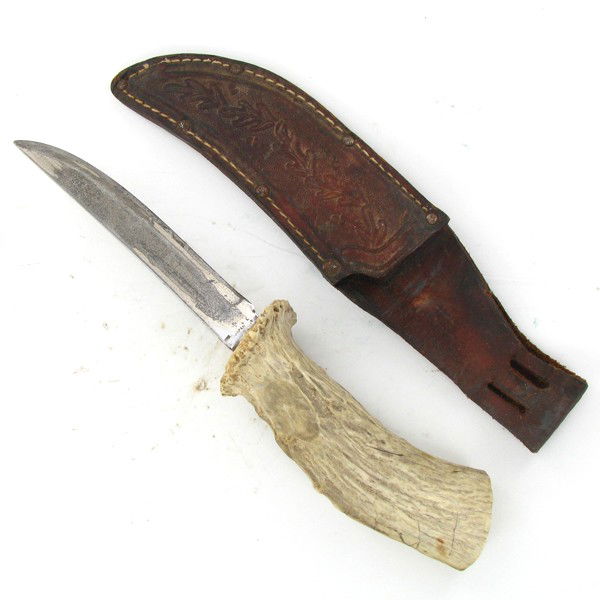Vintage Horn Hunting Knife: Nice vintage set with leather holder