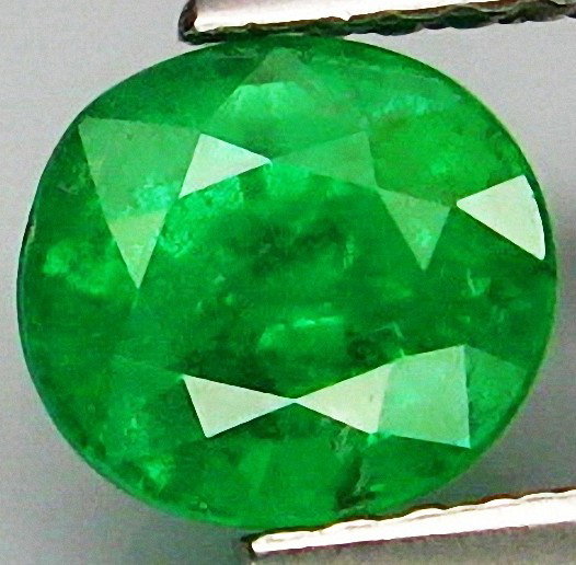 1.18ct Natural Green Tsavorite Garnet: Excellent piece; Well cut and colored; with treatment