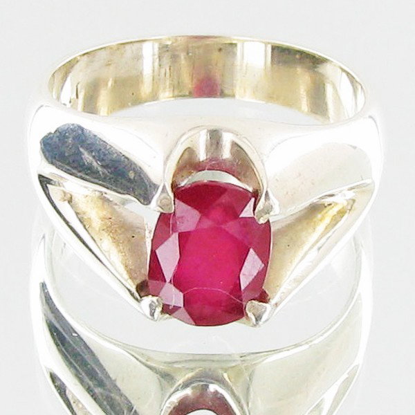 43.04twc Mozambique Ruby Sterling Ring: Excellent well crafted piece; stone well cut/colored with treatment