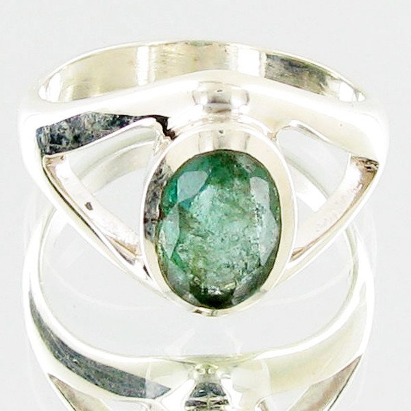 27.55twc Colombian Emerald Sterling Ring: Excellent well crafted piece; stone well cut/colored with treatment