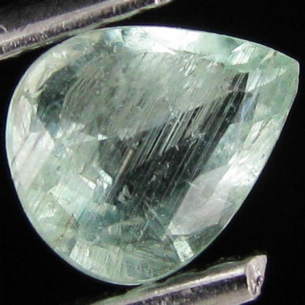 0.2ct Chrome Diopside Briolette: Excellent piece; well cut and colored; with treatment