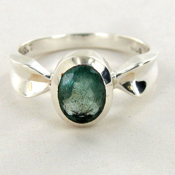 23.36twc Colombian Emerald Sterling Ring: Excellent well crafted piece; stone well cut/colored with treatment