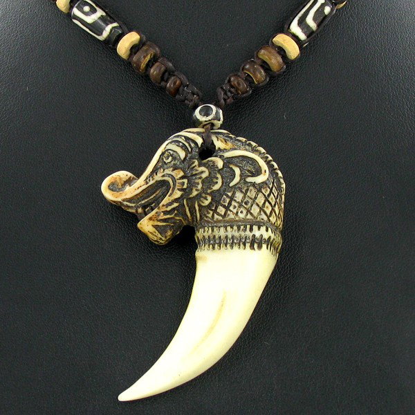 Tibet Bone Agate Bead Choker Necklace: Well made piece