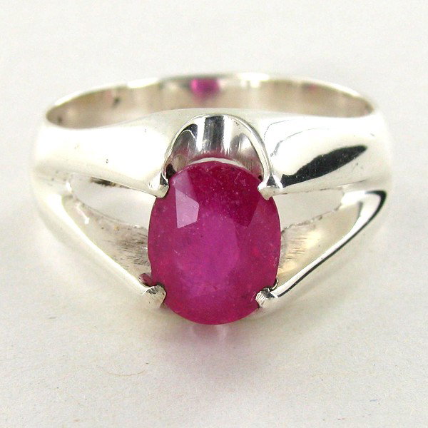 27.6twc Mozambique Ruby Sterling Ring: Excellent well crafted piece; stone well cut/colored with treatment