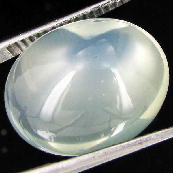 11.60ct Clear Misty Moonstone Cat's Eye Cabochon: Excellent piece; well cut & colored; with treatment