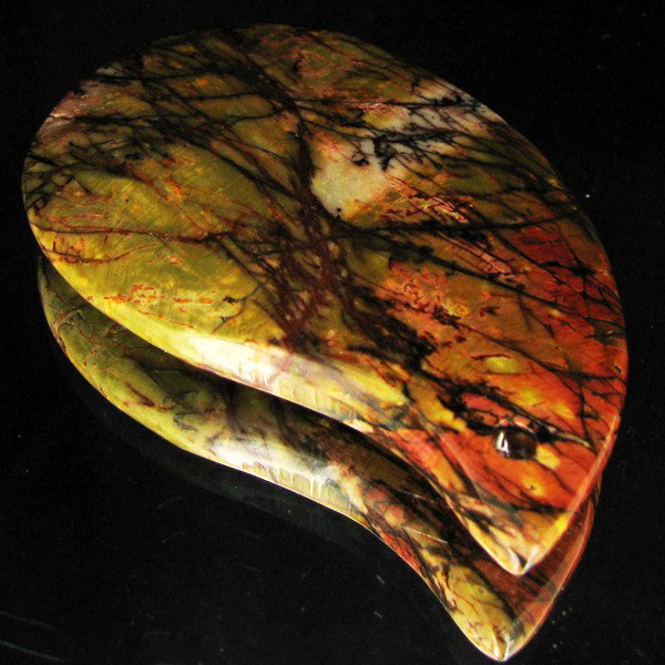131.50ct Rare Moss Agate Cabochon: Excellent piece; well cut & colored; with treatment