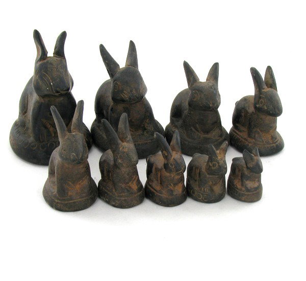 Antique Bronze Thai Rabbit Opuim Weight Set: Scarce heavy pieces; ranging 17gm to 250gm; 9 pieces