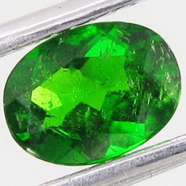 0.8ct Green Chrome Diopside: Excellent piece; well cut & colored; with treatment
