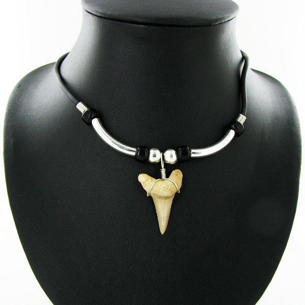 Shark Ivory Choker Necklace: Nice workmanship