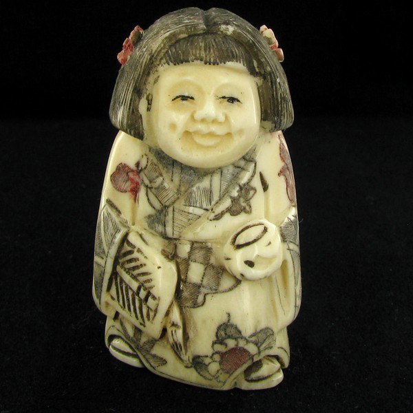 Handcarved Bone Chinese Netsuke: Excellent handcarved piece; 2"