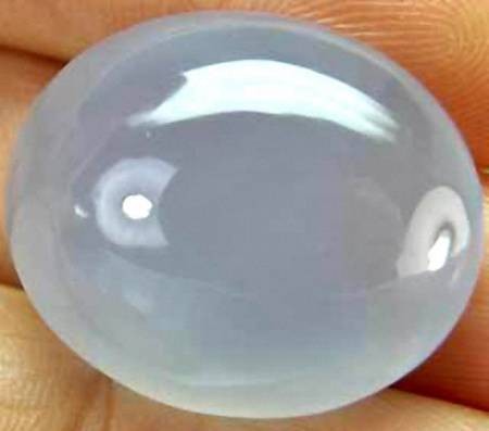 24.60ct Natural Chalcedony Lavender Cabochon: Beautiful stone well colored