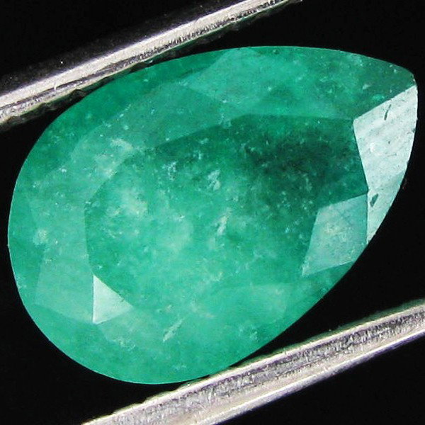 1.96ct Mint Green Colombian Emerald: Excellent piece; well cut & colored; with treatment