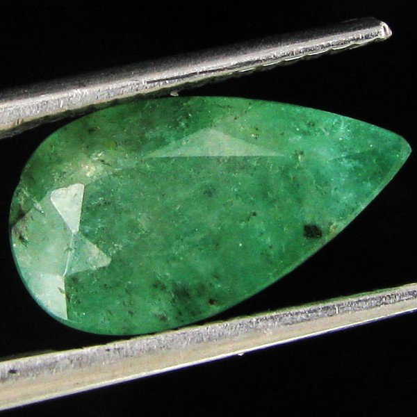 2.83ct Top Fire Colombian Emerald: Excellent specimen; well cut and colored; with customary treatment unless noted otherwise