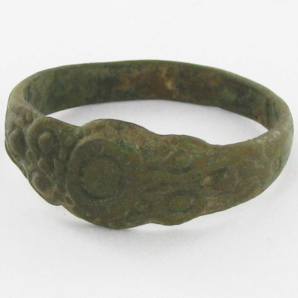 Ancient Roman Bronze Ring 1800+ y/o: Excellent bronze piece RARE intact