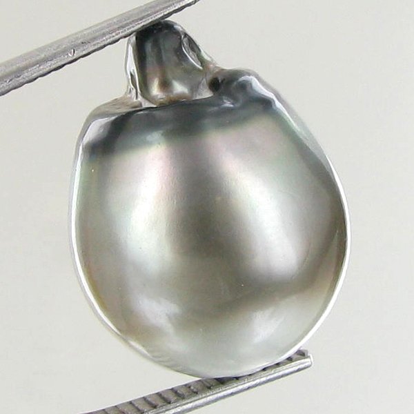 25.7ct Tahitian Baroque Pearl: Baroque shaped; drilled and ready for one-of-a-kind pendant