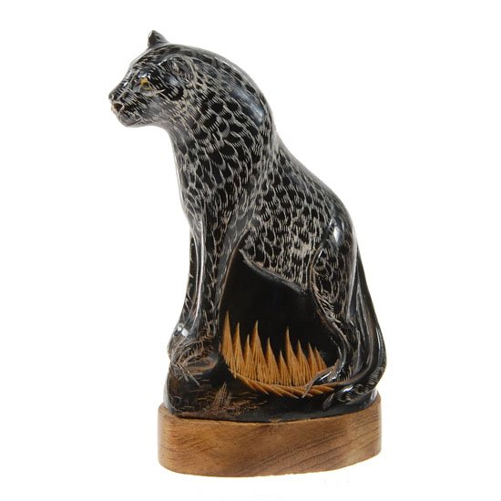 Water Buffalo Horn Scrimshaw Leopard: Excellent piece; finely carved Thai WATERBUFFSCRIM in leopard image on water buffalo horn; 6"