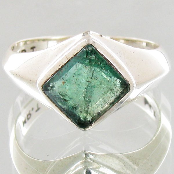 18.9twc Colombian Emerald Sterling Ring: Well crafted piece; stone with customary treatment