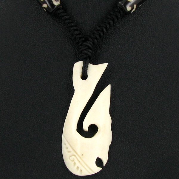 Tibet Bone Agate Bead Fishook Choker Necklace: Well made piece