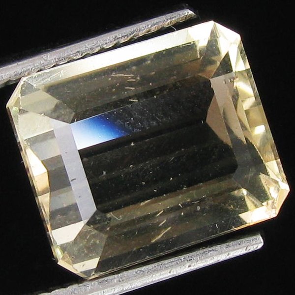 5.70ct Clear Champagne Oregon Sunstone Octagon: Excellent hi grade piece; well cut & colored; with treatment