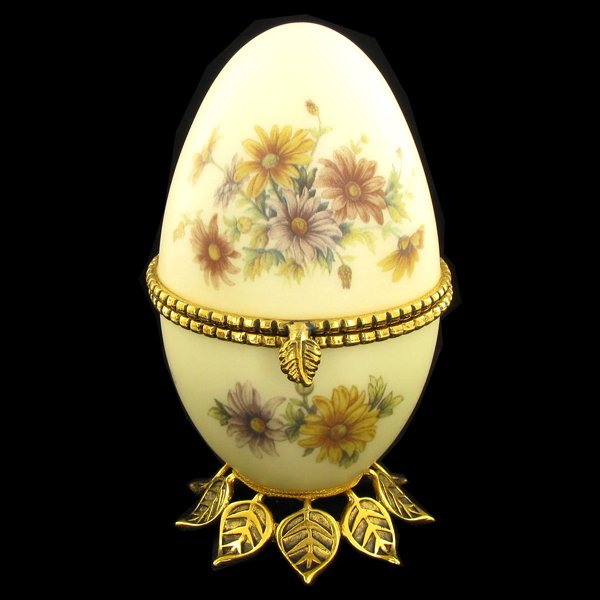 Fabrege Style Decorative Egg Photo Holder: Well crafted; 5"