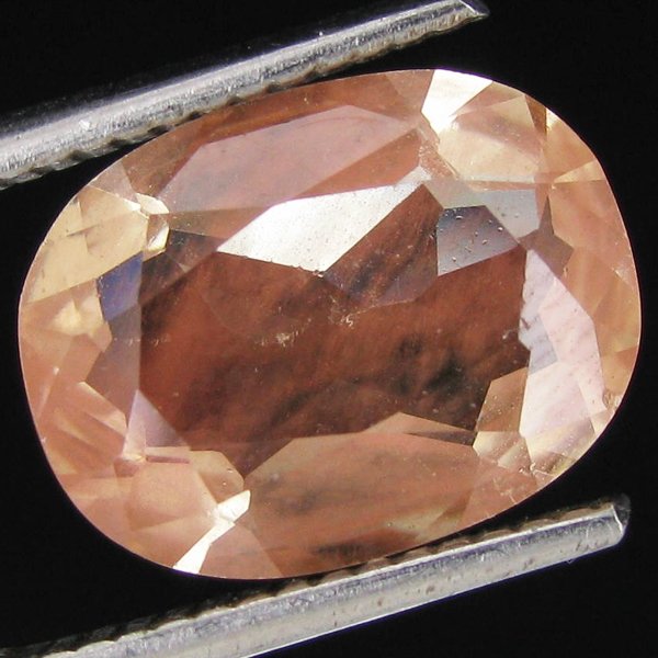 3.50ct Clear Champagne Oregon Sunstone Oval: Excellent hi grade piece; well cut & colored; with treatment