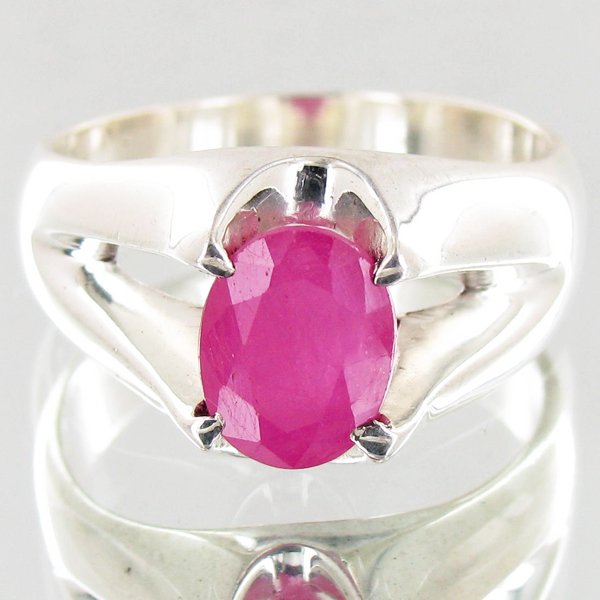 42.2twc Ruby Sterling Ring