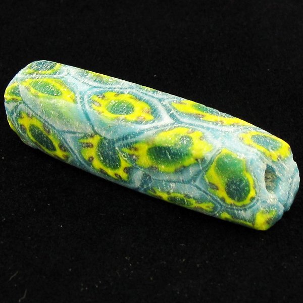 40ct Golden Triangle Nomadic Tribe Glass Pendant Bead: Well crafted piece