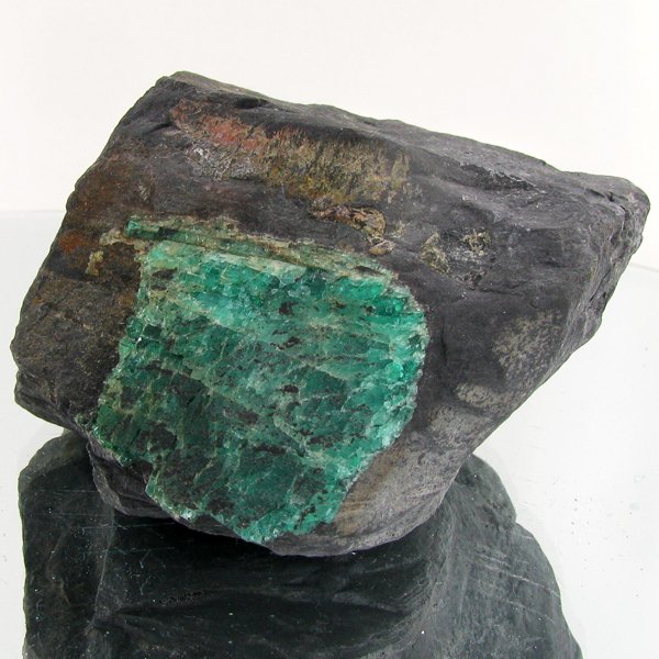 1380ct Natural Colombian Emerald Crystal Cluster: Excellent large specimen with large flat crystal on base material
