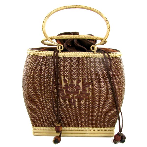 Finely Hand-woven Lipao Handbag: Many weeks of work in this finely, tightly woven Lipao vine handbag, silk lined with mirror; 6in wide