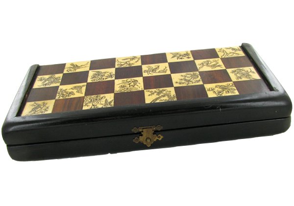 Chinese Folding Bone Chess Set Carrying Case: Excellent piece; 11.5" with 3" playing pieces