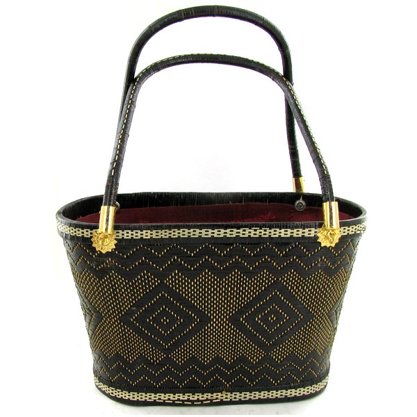 Finely Hand-woven Lipao Gold Plate Handbag: A week of work in this finely, tightly woven Lipao vine handbag, gold plated hardware, silk lined with mirror; 8in wide