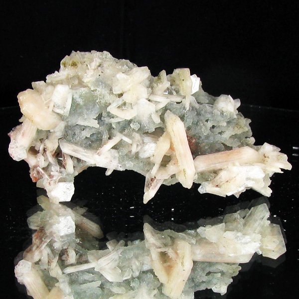 39gm Stilbite & Chalcedony Crystal Cluster: Excellent scarce specimen