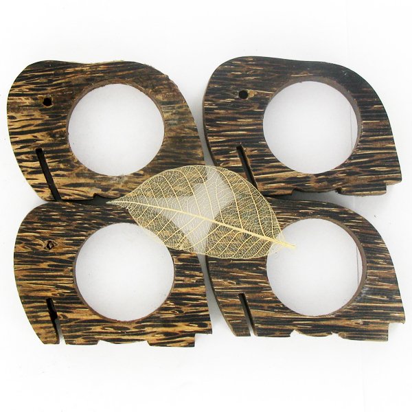 Sugarpalm Wood Napkin Rings: Excellent handcrafted set; 2.5in